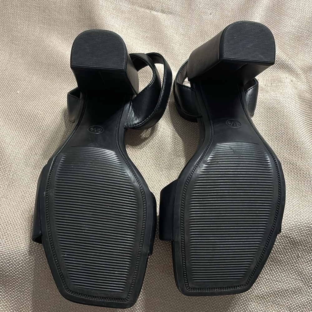 A New Day Ankle Strap Block Heels - Picture 8 of 9